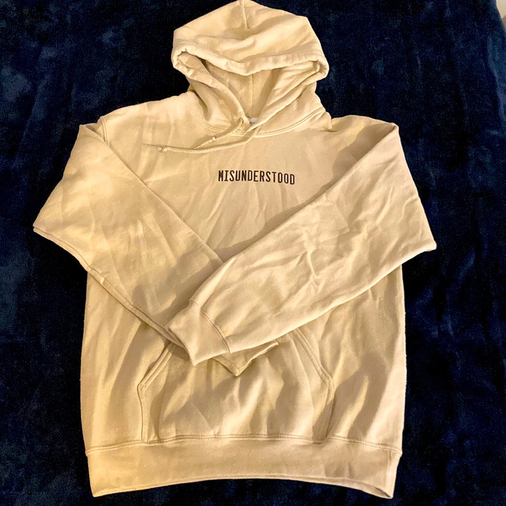 Cream colored Gildan Heavy Blend hoodie